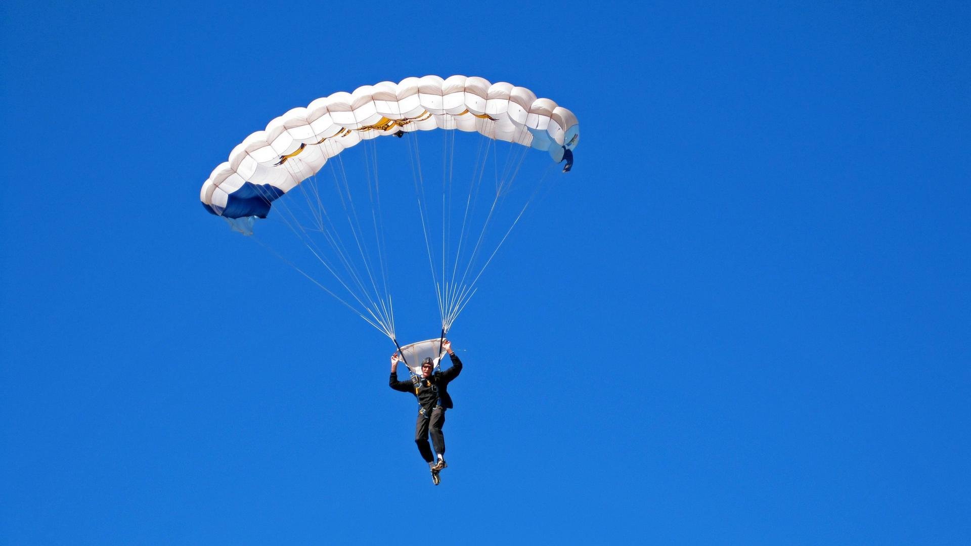 教练揭秘：他们如何打造战无不胜的队伍？，如何打造最强战队